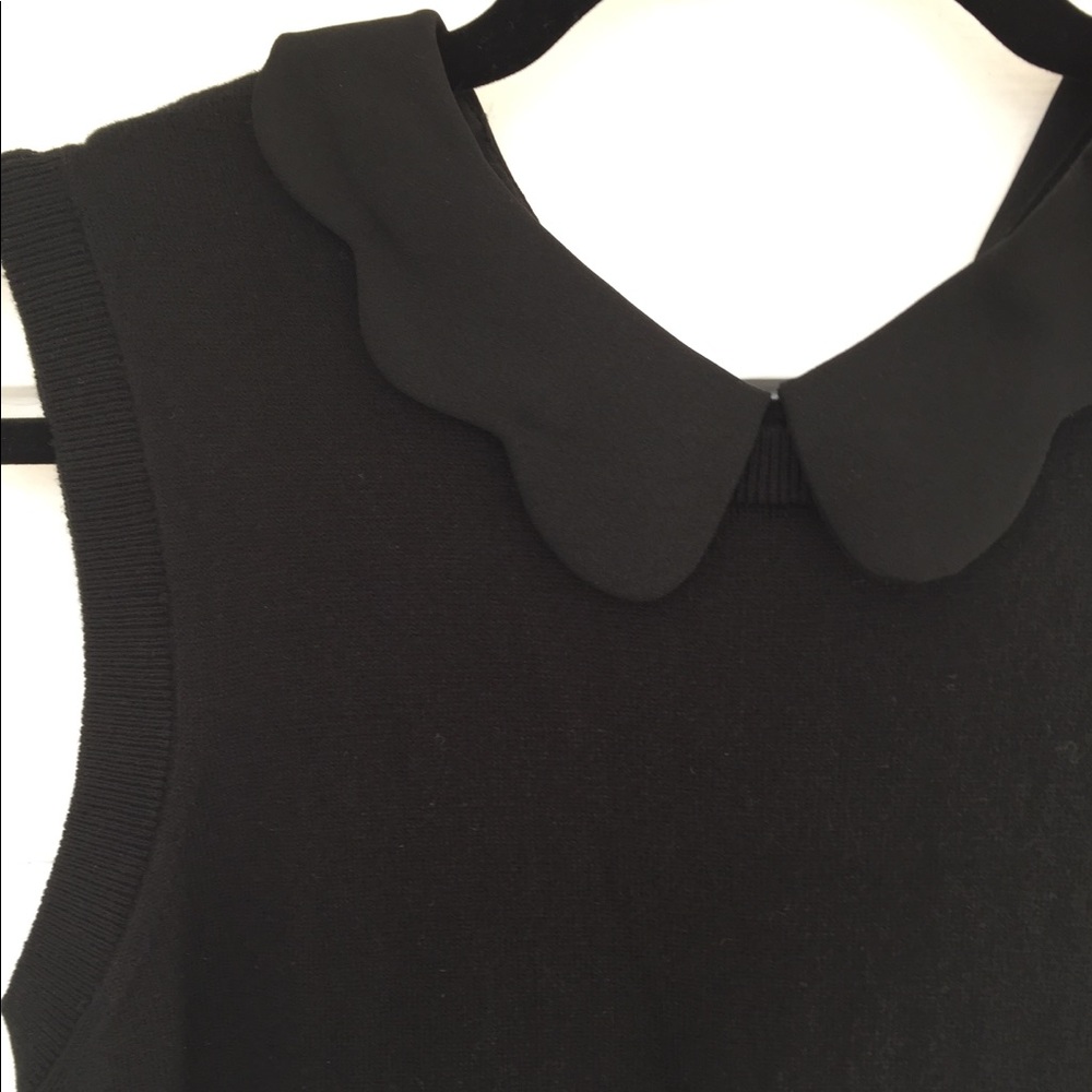 Banana Republic Sleevless Sweater Size M